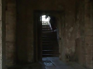 Cecilia Vega - Tour de magie