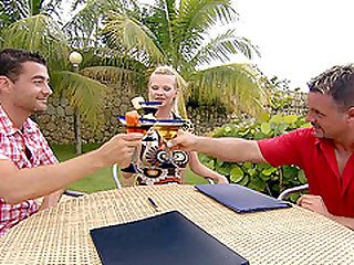 Double penetration game with cute babe Tarra White